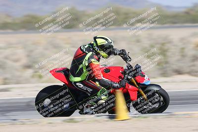 media/Jan-15-2026-Racers Edge (Thu) [[dfebeb70ab]]/3-B Group/Session 2 (Turn 15 Inside Pans)/